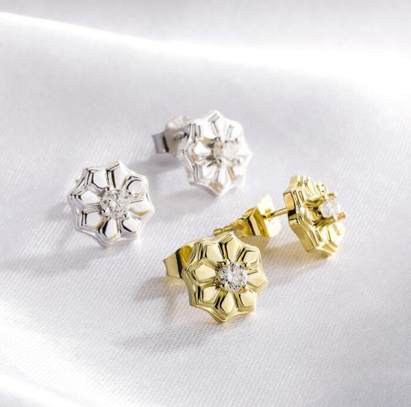 1 pair hip hop chandelier tianshan snow lotus flower moissanite earrings zircon men's earrings fashion jewelry for men and women, Silver
1 pair hip hop chandelier tianshan snow lotus flower moissanite earrings zircon men's earrings fashion jewelry for men and women, Silver