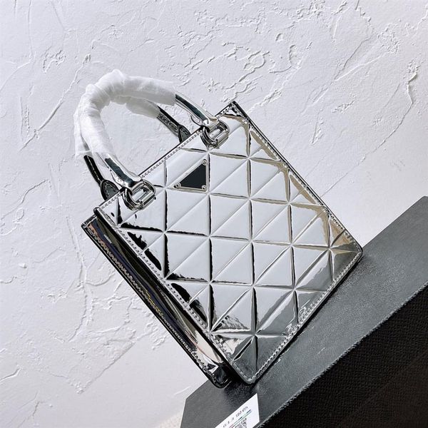 luxury designers italy brand classic mirror surface underarm bags patent leather women crossbody bags fashion shoulde240h
luxury designers italy brand classic mirror surface underarm bags patent leather women crossbody bags fashion shoulde240h