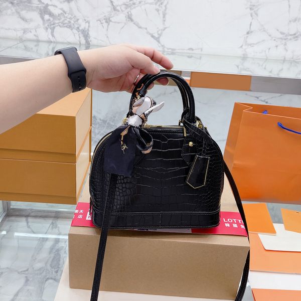 shell bb bag lady shoulder bags designer luxury cross body crossbody bags fashion women crocodile pattern classic style messenger leather ha
shell bb bag lady shoulder bags designer luxury cross body crossbody bags fashion women crocodile pattern classic style messenger leather ha