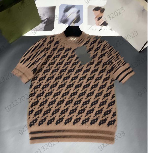 womens sweaters striped letter jacquard short sleeves knitted sweater classic crewneck loose joker knitwear luxury brand women apparel 1970, White;black
womens sweaters striped letter jacquard short sleeves knitted sweater classic crewneck loose joker knitwear luxury brand women apparel 1970, White;black