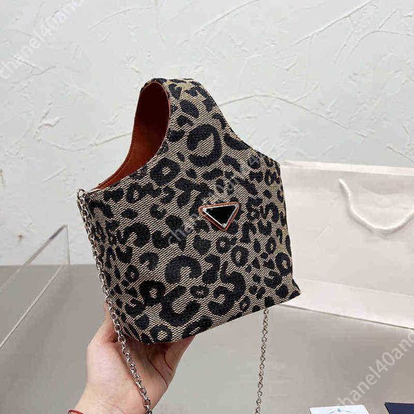 shoulder bags for handbag with brand women handbags tote vegetable basket triangle new bag fashion designer classic practical crossbody bags
shoulder bags for handbag with brand women handbags tote vegetable basket triangle new bag fashion designer classic practical crossbody bags