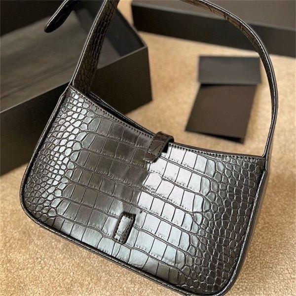 black luxury bags designer handbag crossbody tote bag womens underarm hobo pochette fashion classic clutch plated gold letters button black
black luxury bags designer handbag crossbody tote bag womens underarm hobo pochette fashion classic clutch plated gold letters button black