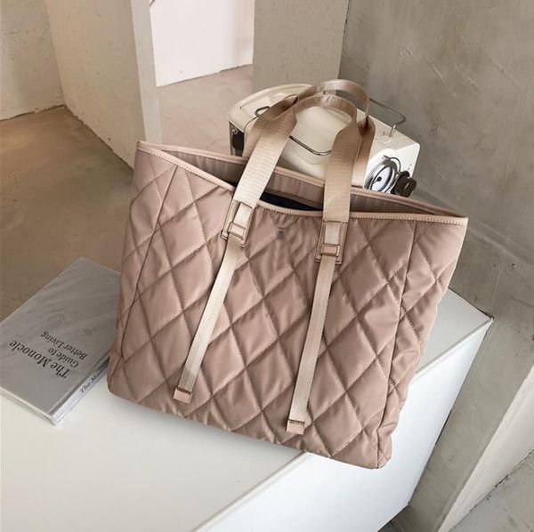 shoulder bags lingge embroidered thread women's bag 2023 spring/summer trendy fashion nylon cloth handbag underarm
shoulder bags lingge embroidered thread women's bag 2023 spring/summer trendy fashion nylon cloth handbag underarm