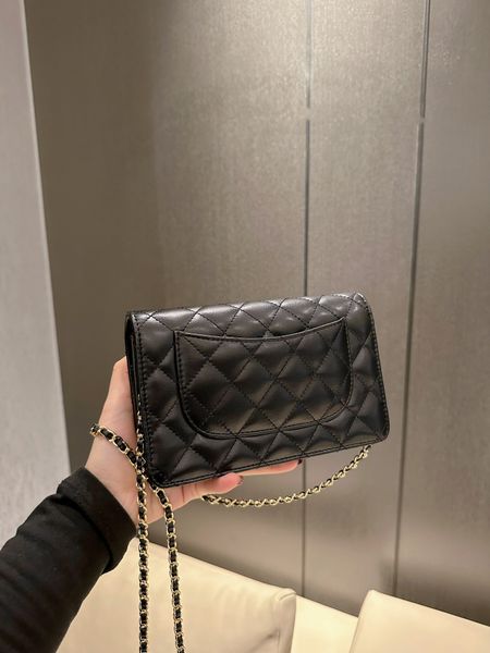 purse designer womens wealth wallet sheepskin leather buckle shoulder bag size 20 x 13cm 214333, Red;black
purse designer womens wealth wallet sheepskin leather buckle shoulder bag size 20 x 13cm 214333, Red;black