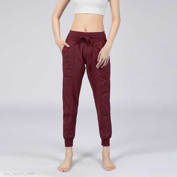 gym sport relaxed lady loose yoga pants women workout joggers with pocket fitness track leggings sports wear for women gym
gym sport relaxed lady loose yoga pants women workout joggers with pocket fitness track leggings sports wear for women gym