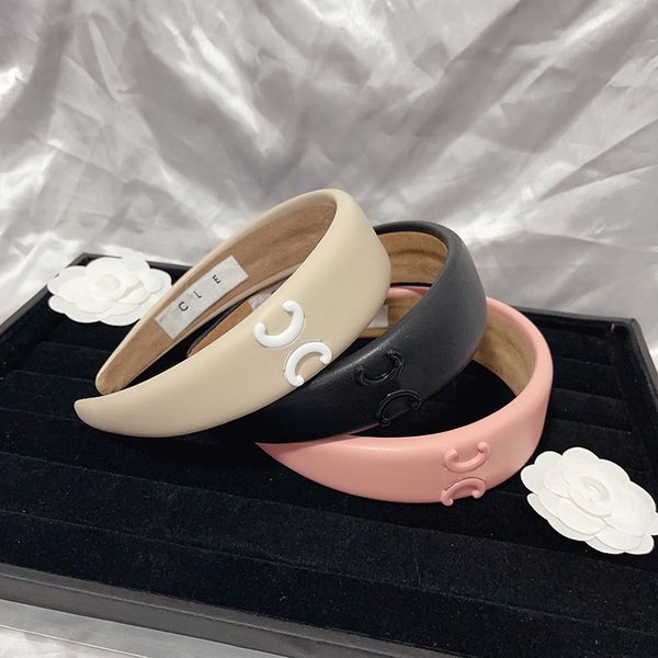 designer hair clip women solid color brand triumphal arch vintage fashion women french wide edge leather hair hoop head accessories
designer hair clip women solid color brand triumphal arch vintage fashion women french wide edge leather hair hoop head accessories