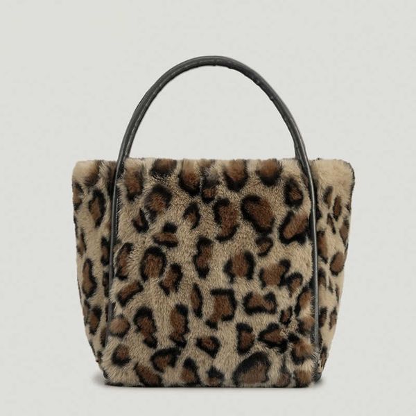 totes evening bags leopard plush shoulder crossbody bag for women faux fur small handbag winter tote female casual bucket bags handle bag pu
totes evening bags leopard plush shoulder crossbody bag for women faux fur small handbag winter tote female casual bucket bags handle bag pu