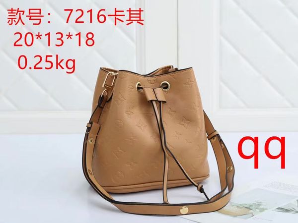 luxury tote shoulder bag purse designer handbag messager bags brand crossbody totes pu leather #7216 womens fashion old flower size 20cm min
luxury tote shoulder bag purse designer handbag messager bags brand crossbody totes pu leather #7216 womens fashion old flower size 20cm min
