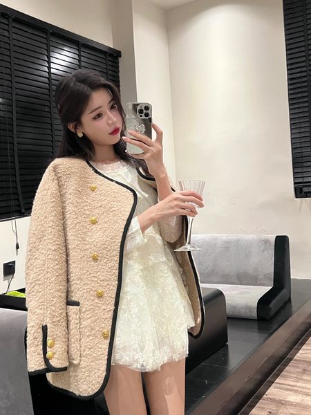 ce women's brand jacket 2023 new women autumn winter ootd fashion jacket logo high-end metal buckle jacket casual spring coat cardigan, Black;brown
ce women's brand jacket 2023 new women autumn winter ootd fashion jacket logo high-end metal buckle jacket casual spring coat cardigan, Black;brown