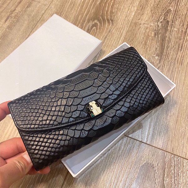 wome clutch hand bag coin purse fashion serpentine real leather snakehead decoration flap hasp internal card bag zipper lady wallet plain ba
wome clutch hand bag coin purse fashion serpentine real leather snakehead decoration flap hasp internal card bag zipper lady wallet plain ba