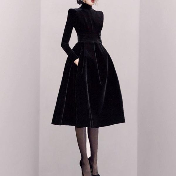 2023 vintage black velvet prom dresses with pockets knee length high neck long sleeves a line formal evening gowns arabic dubai short specia
2023 vintage black velvet prom dresses with pockets knee length high neck long sleeves a line formal evening gowns arabic dubai short specia