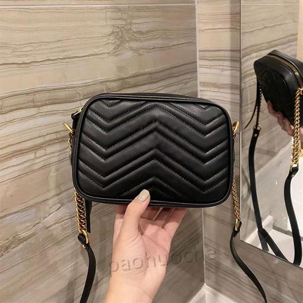 2021 luxury designer brand camera bag classic messenger shoulder handbag good quality fashion retro with box285q
2021 luxury designer brand camera bag classic messenger shoulder handbag good quality fashion retro with box285q