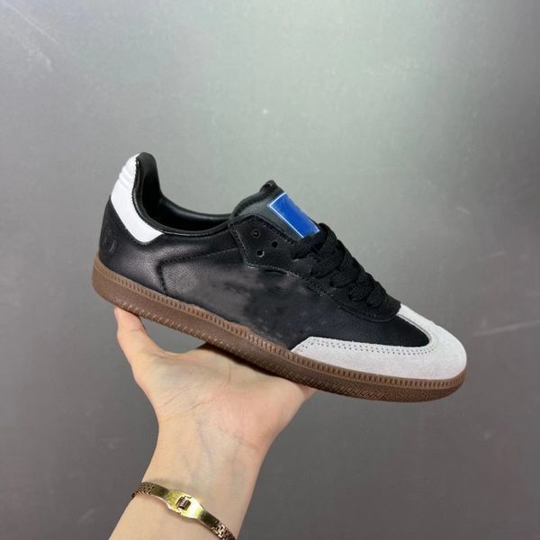women sandals low-r sneakers men striped football shoes black white rubber bottom no slip sports flat heel leather hard-wearing dacing round
women sandals low-r sneakers men striped football shoes black white rubber bottom no slip sports flat heel leather hard-wearing dacing round