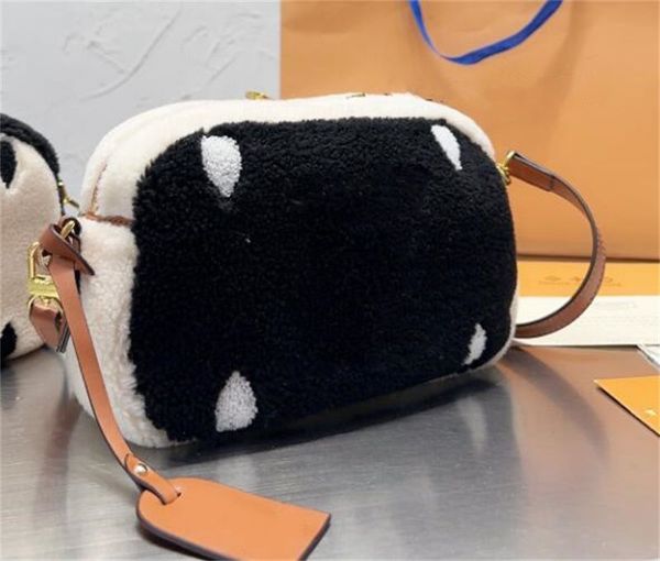 shoulder bags designer fashion ladies wool patchwork color removable messenger wallet totes bag brown old flower leather handbags large capa
shoulder bags designer fashion ladies wool patchwork color removable messenger wallet totes bag brown old flower leather handbags large capa