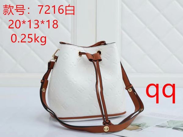 luxury tote shoulder bag purse designer handbag messager bags brand crossbody totes pu leather #7216 womens fashion coffee old flower 20cm m
luxury tote shoulder bag purse designer handbag messager bags brand crossbody totes pu leather #7216 womens fashion coffee old flower 20cm m