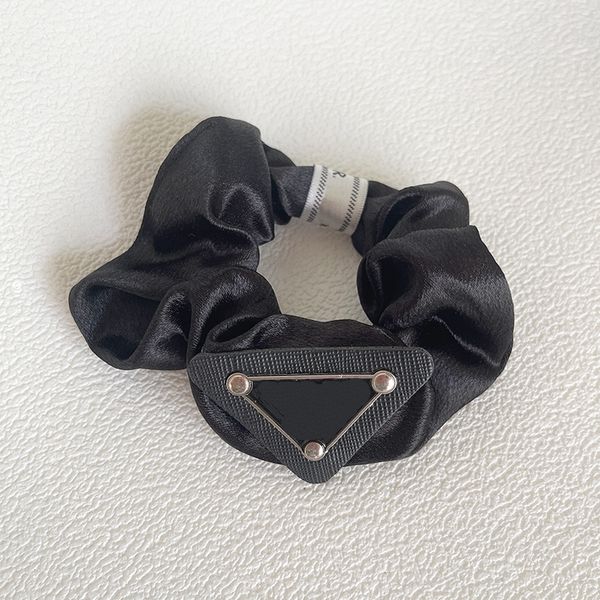 luxury designer headbands women solid color brand elegant style satin letter hairband fashion womens wide edge simplicity hair hoop sport3
luxury designer headbands women solid color brand elegant style satin letter hairband fashion womens wide edge simplicity hair hoop sport3
