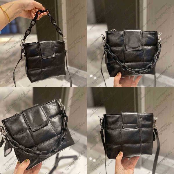 evening bags totes designer bucket pillow crossbody women acrylic chain handbag shoulder tote leather female purses 220416
evening bags totes designer bucket pillow crossbody women acrylic chain handbag shoulder tote leather female purses 220416
