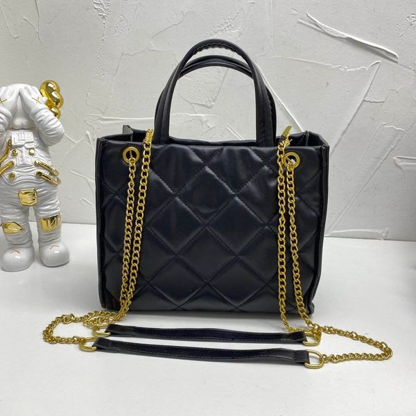 bags totes handbag designer bag women classic imitation luxury brand high-capacity chain shopping bag fashion style party dinner wallet
bags totes handbag designer bag women classic imitation luxury brand high-capacity chain shopping bag fashion style party dinner wallet
