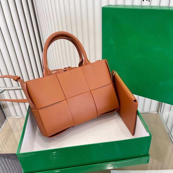 women handbag brown flower tote bags shopping bag shoulder crossbody purse fashion genuine leather large capacity classic letter clutch purs
women handbag brown flower tote bags shopping bag shoulder crossbody purse fashion genuine leather large capacity classic letter clutch purs