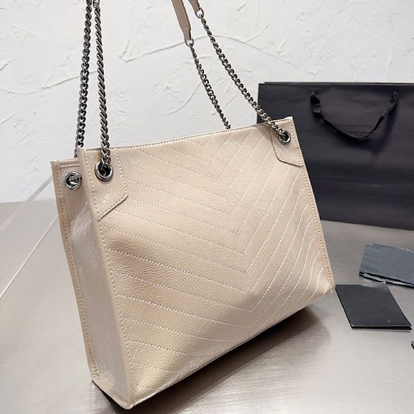 niki handbag tote shopping bag genuine leather fashion letters silver hardware magnetic clasp quilted handbags purse women plain shoulder ba
niki handbag tote shopping bag genuine leather fashion letters silver hardware magnetic clasp quilted handbags purse women plain shoulder ba