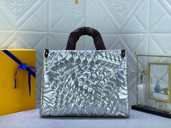 2022 designer luxury shopping bags embroidery winter down shopping travel essential bag 21069
2022 designer luxury shopping bags embroidery winter down shopping travel essential bag 21069