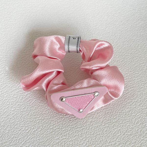 luxury designer headbands women solid color brand elegant style satin letter hairband fashion womens wide edge simplicity hair hoop sport wi
luxury designer headbands women solid color brand elegant style satin letter hairband fashion womens wide edge simplicity hair hoop sport wi