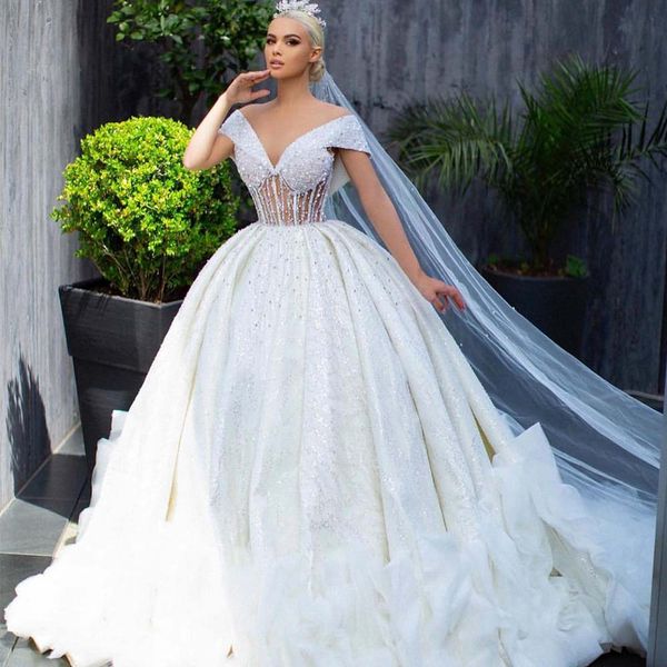 elegant diamond crystal dubai ball gown wedding dress illusion off shoulder sequined saudi arabic bridal gowns, White
elegant diamond crystal dubai ball gown wedding dress illusion off shoulder sequined saudi arabic bridal gowns, White