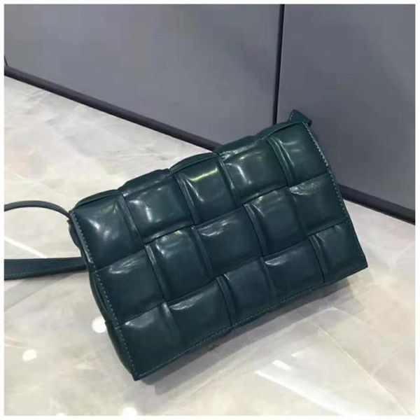 2021 handbag leather plaid shoulder handbags s women woven messenger bag leisure temperament pleated bags cow and pillow purse npk204f
2021 handbag leather plaid shoulder handbags s women woven messenger bag leisure temperament pleated bags cow and pillow purse npk204f