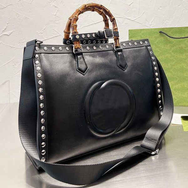 bamboo handbag tote shopping bag women rivet shoulder bags genuine leather silver hardware removable wide strap fashion letters black large
bamboo handbag tote shopping bag women rivet shoulder bags genuine leather silver hardware removable wide strap fashion letters black large