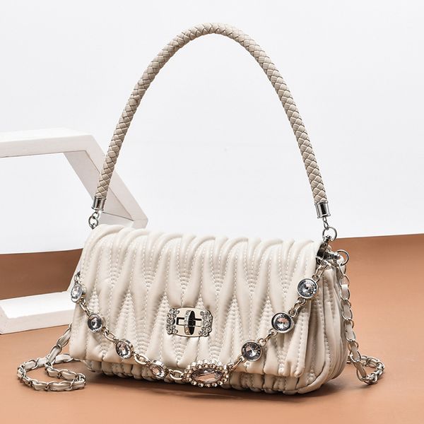 2022 new korean fashion evening bag large capacity armpit bags chain strip temperament diamond inlaid handbag versatile temperament small sq
2022 new korean fashion evening bag large capacity armpit bags chain strip temperament diamond inlaid handbag versatile temperament small sq