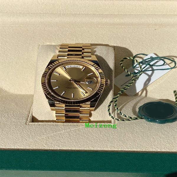 luxury wristwatch brand new in box president day-date 40 mm oyster 18 ct yellow gold, Slivery;brown
luxury wristwatch brand new in box president day-date 40 mm oyster 18 ct yellow gold, Slivery;brown