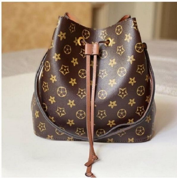 designer handbags women leather shoulder bags fashion old flower messenger crossbody bag designers handbag woman tote wallet purse
designer handbags women leather shoulder bags fashion old flower messenger crossbody bag designers handbag woman tote wallet purse