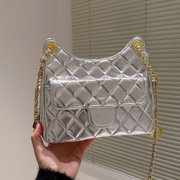 2023 early spring glitter metallic hobo bags quilted gold silver black diamond handbags gilding hardware coin shoulder crossbody designer wa
2023 early spring glitter metallic hobo bags quilted gold silver black diamond handbags gilding hardware coin shoulder crossbody designer wa