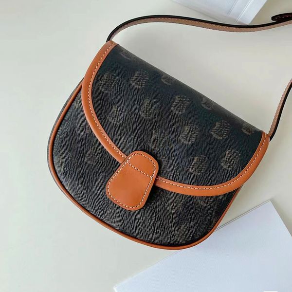 luxurys designer women's men flap tote teen shoulder bag triomphe besace metal sign genuine leather clutch fashion crossbody evening vi
luxurys designer women's men flap tote teen shoulder bag triomphe besace metal sign genuine leather clutch fashion crossbody evening vi