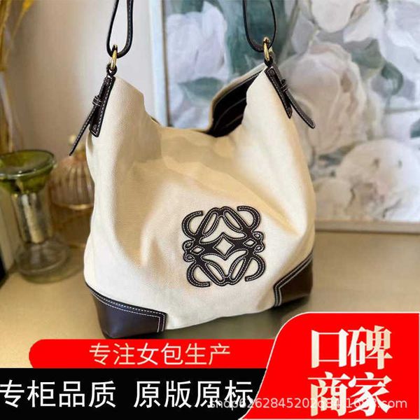 2022 new luojia large capacity commuter premium leather fashion trend one shoulder oblique straddle bag female
2022 new luojia large capacity commuter premium leather fashion trend one shoulder oblique straddle bag female