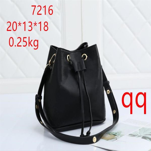 christmas famous ladies handbags fashion shoulder bag soho messenger shopping bags disco handbag heart-shaped2423
christmas famous ladies handbags fashion shoulder bag soho messenger shopping bags disco handbag heart-shaped2423