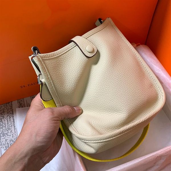 17cm classic litchi grain women mini crossbody bags single shoulder handbags purse totes ladies soft real leather evening bag2475
17cm classic litchi grain women mini crossbody bags single shoulder handbags purse totes ladies soft real leather evening bag2475