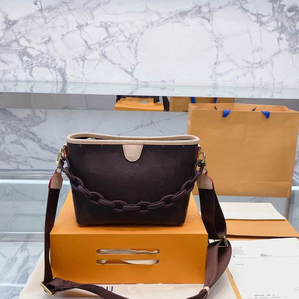 bags totes handbag designer bag women classic imitation famous brand full print logo splicing shoulder bag fashion style chain party commuti
bags totes handbag designer bag women classic imitation famous brand full print logo splicing shoulder bag fashion style chain party commuti