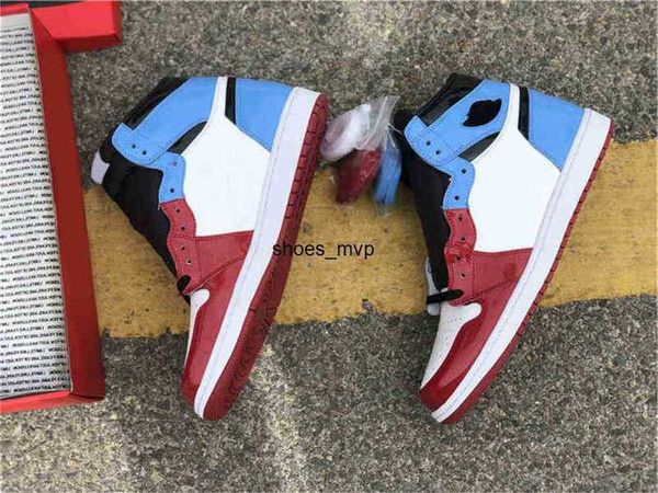 brand shoes 1 high og fearless outdoor white/university blue-varsity red-black original sneakers sport
brand shoes 1 high og fearless outdoor white/university blue-varsity red-black original sneakers sport