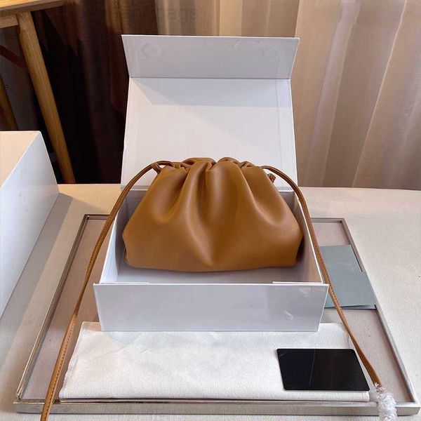 vene designer bag bottegas handbag luxury women fashion shoulder crossbody bags versatile purses totes saddle venetta wallet qwjh
vene designer bag bottegas handbag luxury women fashion shoulder crossbody bags versatile purses totes saddle venetta wallet qwjh