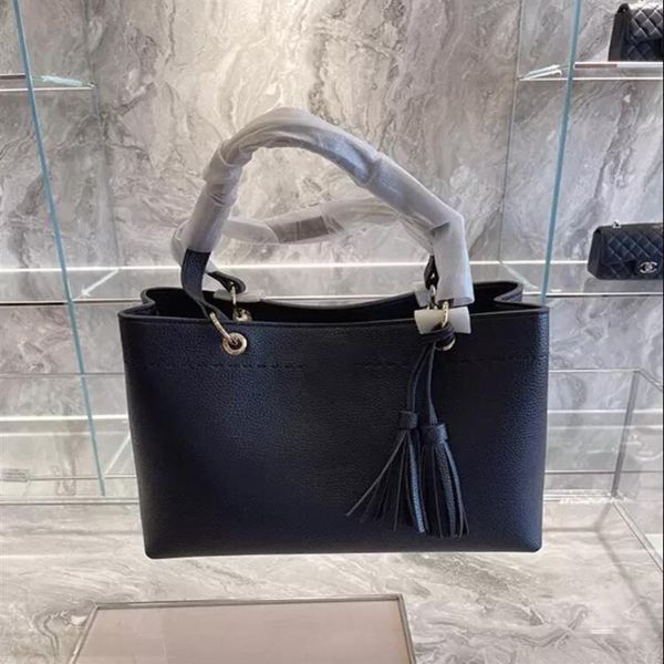 trendy hand bag style vegetable basket large-capacity bucket mommy's first layer leather carry niche design luxury high-end187g
trendy hand bag style vegetable basket large-capacity bucket mommy's first layer leather carry niche design luxury high-end187g