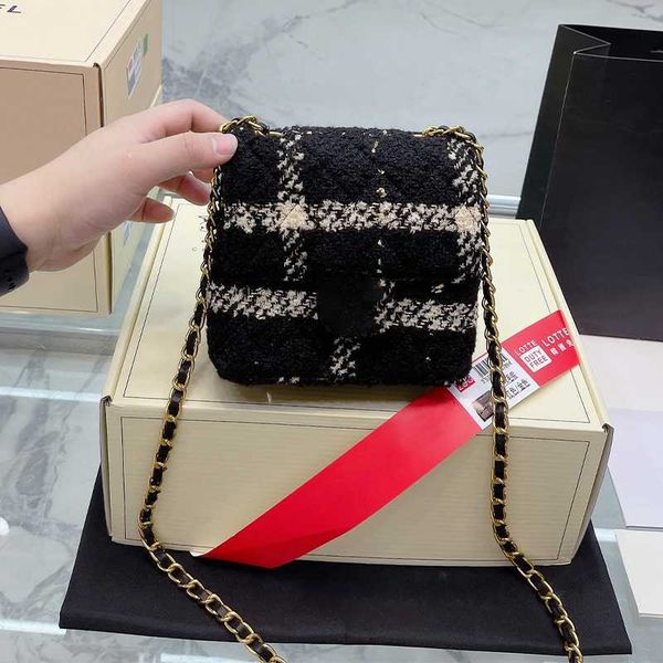 women designer channel cf woolen bag with box 15cm 9a quality mini ladies luxury fashion shoulder crossbody tote flap handbag gold chain
women designer channel cf woolen bag with box 15cm 9a quality mini ladies luxury fashion shoulder crossbody tote flap handbag gold chain