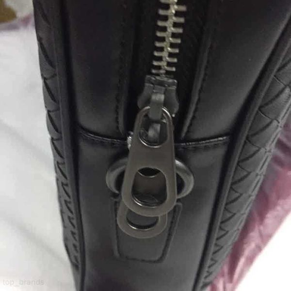 2023 hand knitted brand designer briefcases new arrival business bags for men genuine leather business laphandbags good
2023 hand knitted brand designer briefcases new arrival business bags for men genuine leather business laphandbags good