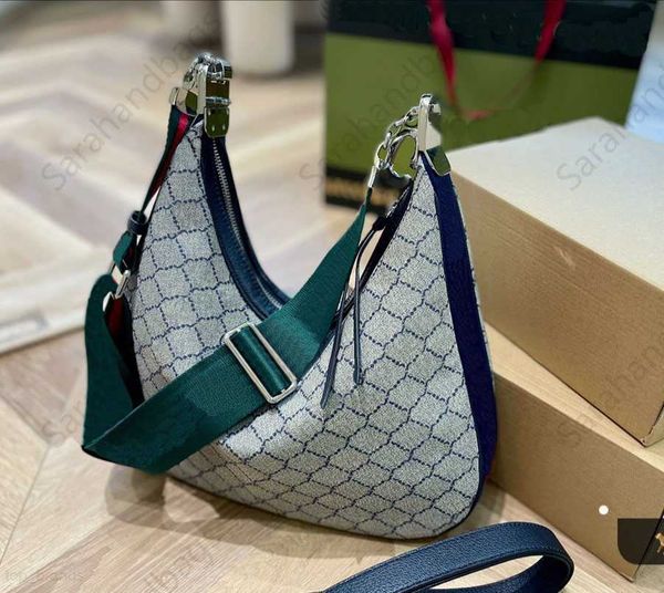 22fw luxury shoulder bags 5a cross body totes designer womens handbag two-letter print retro croissant bags two sizes ladies wallets good
22fw luxury shoulder bags 5a cross body totes designer womens handbag two-letter print retro croissant bags two sizes ladies wallets good
