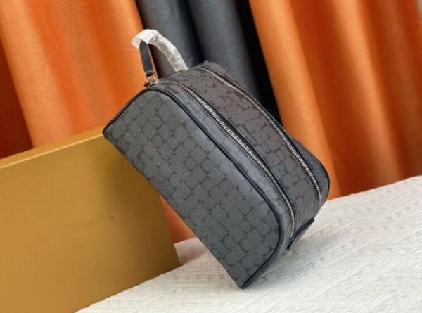 6 colors genuine leather double zipper men traveling toilet bag designer women wash large capacity cosmetic bags toilet pouch makeup bags
6 colors genuine leather double zipper men traveling toilet bag designer women wash large capacity cosmetic bags toilet pouch makeup bags