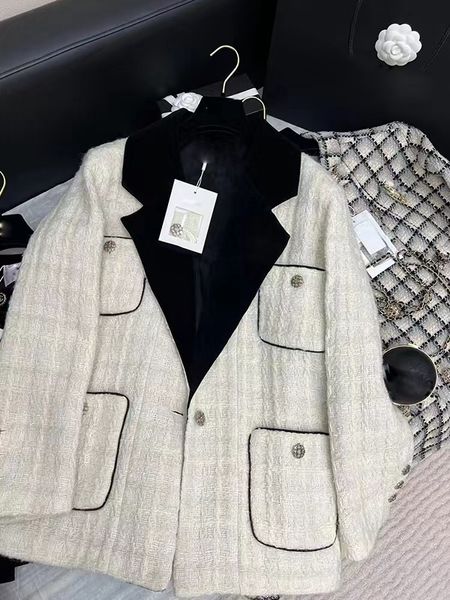 chan new 2023 women's brand jacket western suit designer ootd fashion high-end autumn winter cccc logo tweed coat leisure spring coats, Black;brown
chan new 2023 women's brand jacket western suit designer ootd fashion high-end autumn winter cccc logo tweed coat leisure spring coats, Black;brown