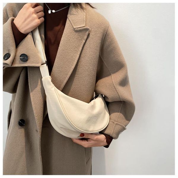 2022 classic shoulder bags leather crossbody multi color style women girl fashion luxurys designer bag key chain nylon275u
2022 classic shoulder bags leather crossbody multi color style women girl fashion luxurys designer bag key chain nylon275u