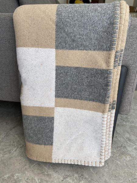 scarf blanket scarves letter woolen cashmere blanket soft wool scarfs shawl portable warm plaid sofa bed fleece knitted throw blankets winte, Blue;gray
scarf blanket scarves letter woolen cashmere blanket soft wool scarfs shawl portable warm plaid sofa bed fleece knitted throw blankets winte, Blue;gray