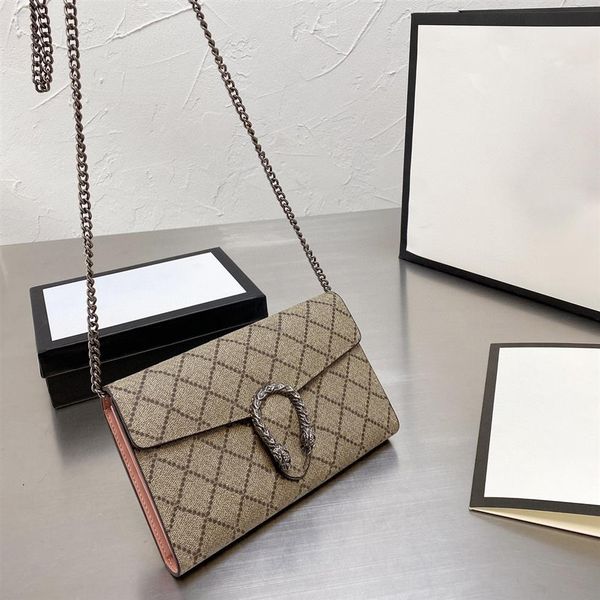 2021 luxury famous designer handbags shoulder bags cross body clutch lady fashion bag saddle women simplicity purse backpack w2254, Red;black
2021 luxury famous designer handbags shoulder bags cross body clutch lady fashion bag saddle women simplicity purse backpack w2254, Red;black