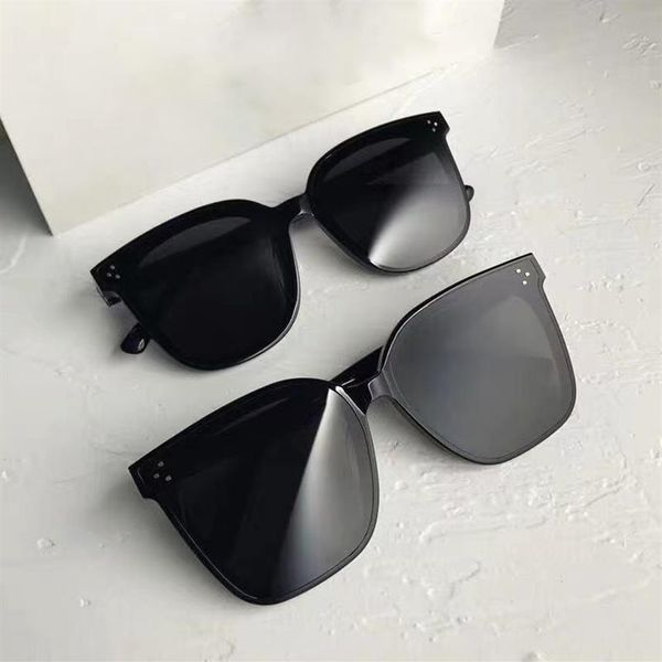2021 star models classic gentle monster square frame women's sunglasses fashion men's luxury brand business trend high-e2219, White;black
2021 star models classic gentle monster square frame women's sunglasses fashion men's luxury brand business trend high-e2219, White;black
